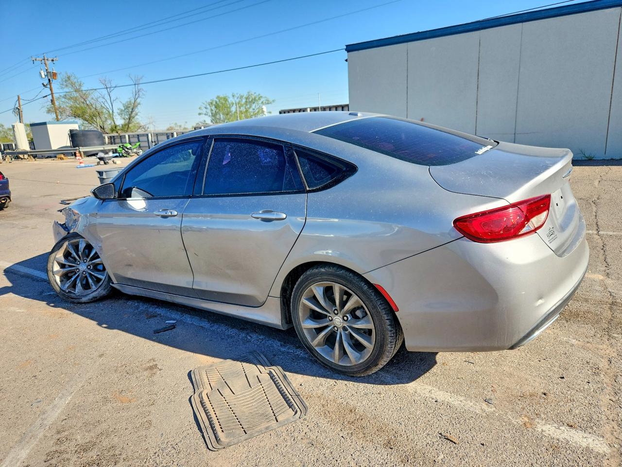 1C3CCCBB7FN531653 · 2015 CHRYSLER 200 · 2/12