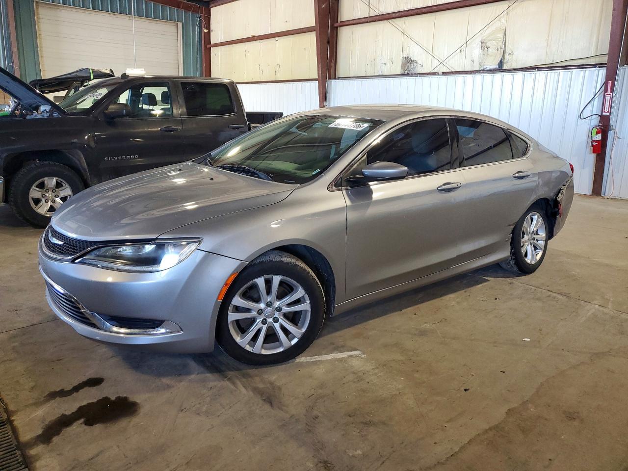 1C3CCCAB1FN567887 · 2015 CHRYSLER 200