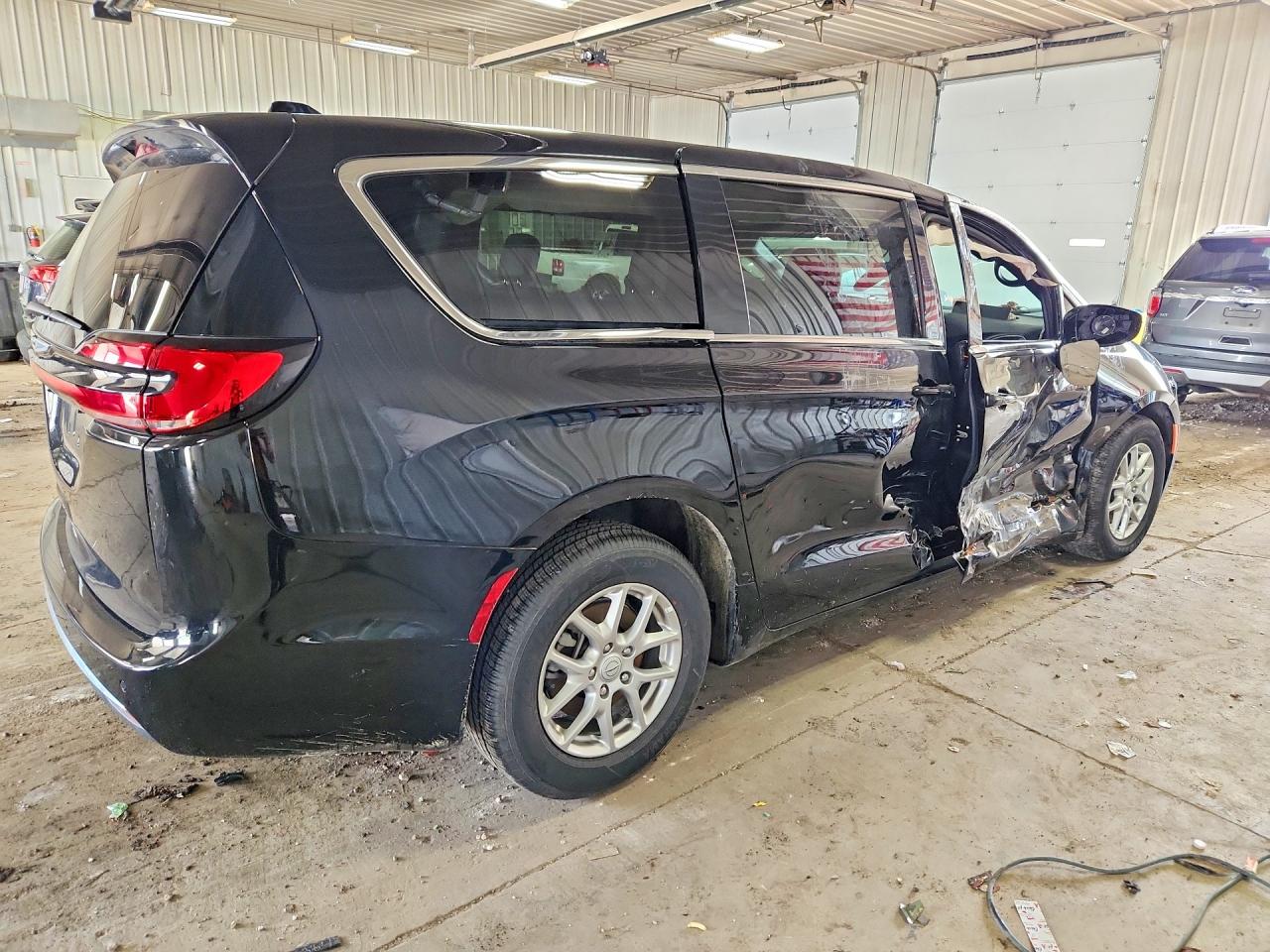 2C4RC1BGXTR167488 · 2026 CHRYSLER PACIFICA · 3/13