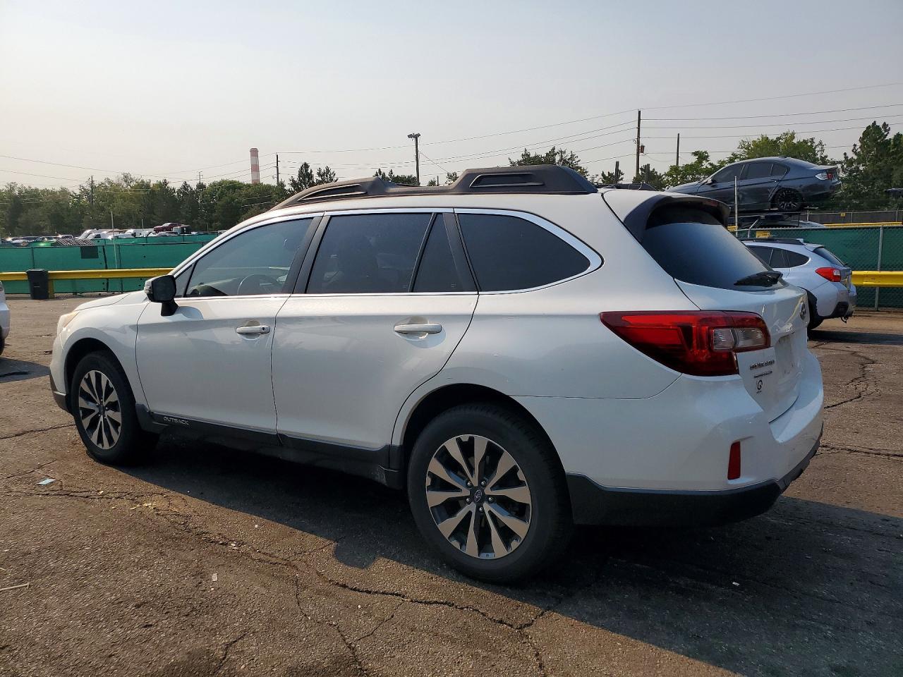 4S4BSENC4F3242439 · 2015 SUBARU OUTBACK · 2/8
