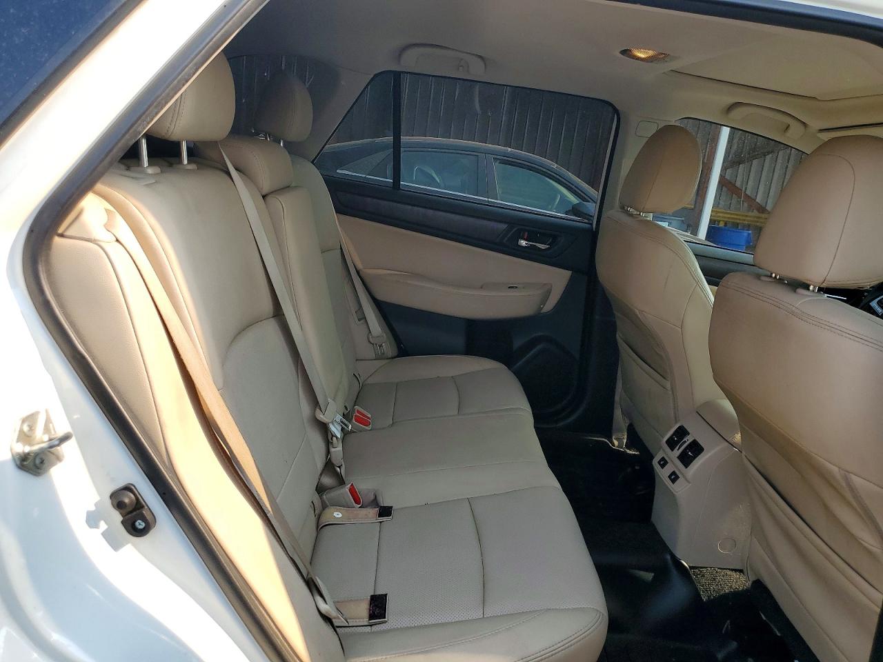 4S4BSENC4F3242439 · 2015 SUBARU OUTBACK · 6/8