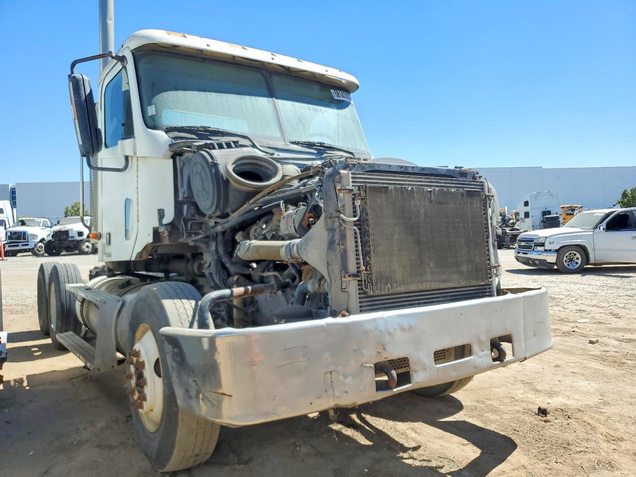 1FUY0SZB91LG93861 · 2001 FREIGHTLINER CST120