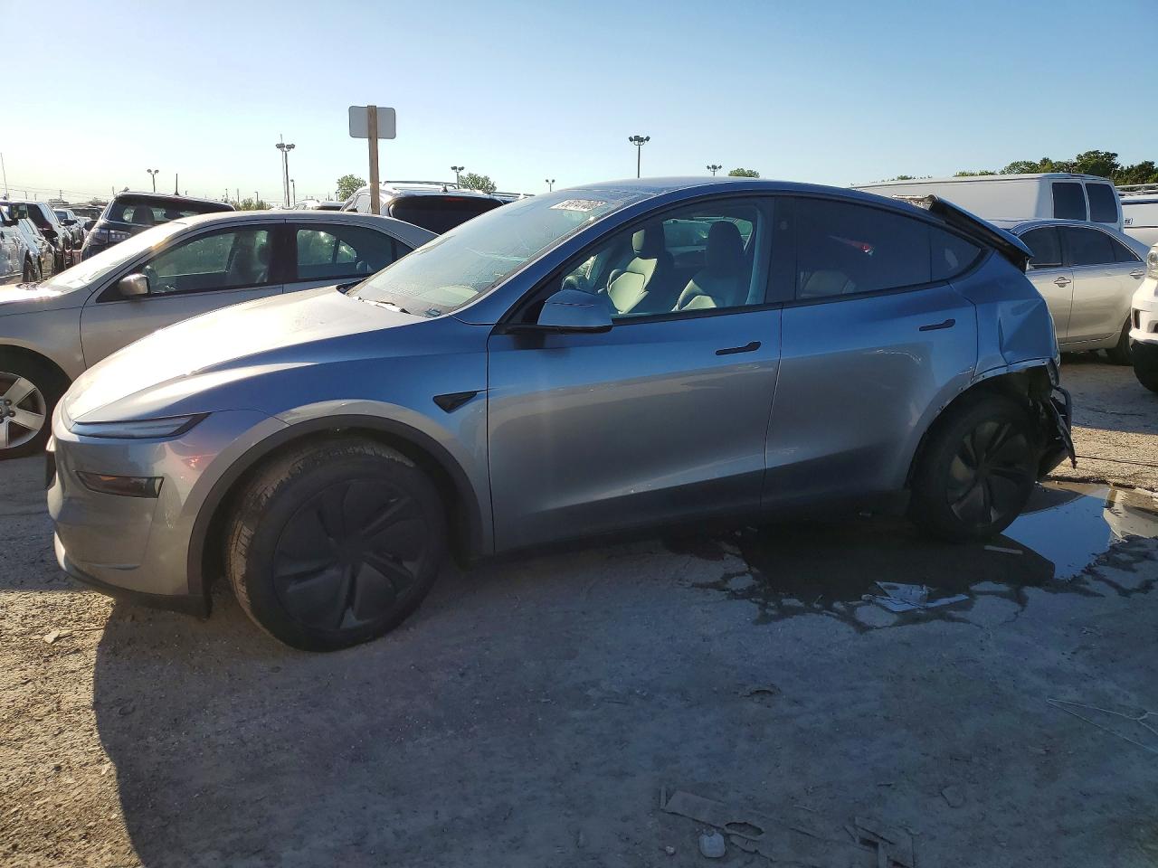 7SAYGDEE8TF569617 · 2026 TESLA MODEL Y