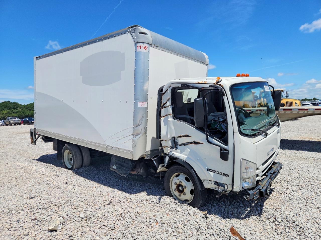 2022 ISUZU NPR XD