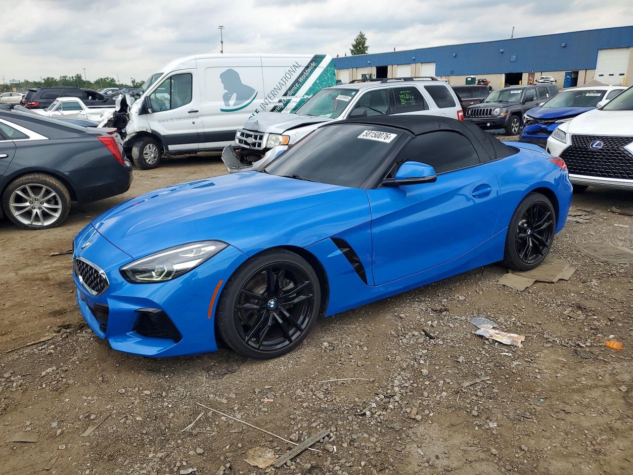 WBAHF3C54KWW31020 · 2019 BMW Z4