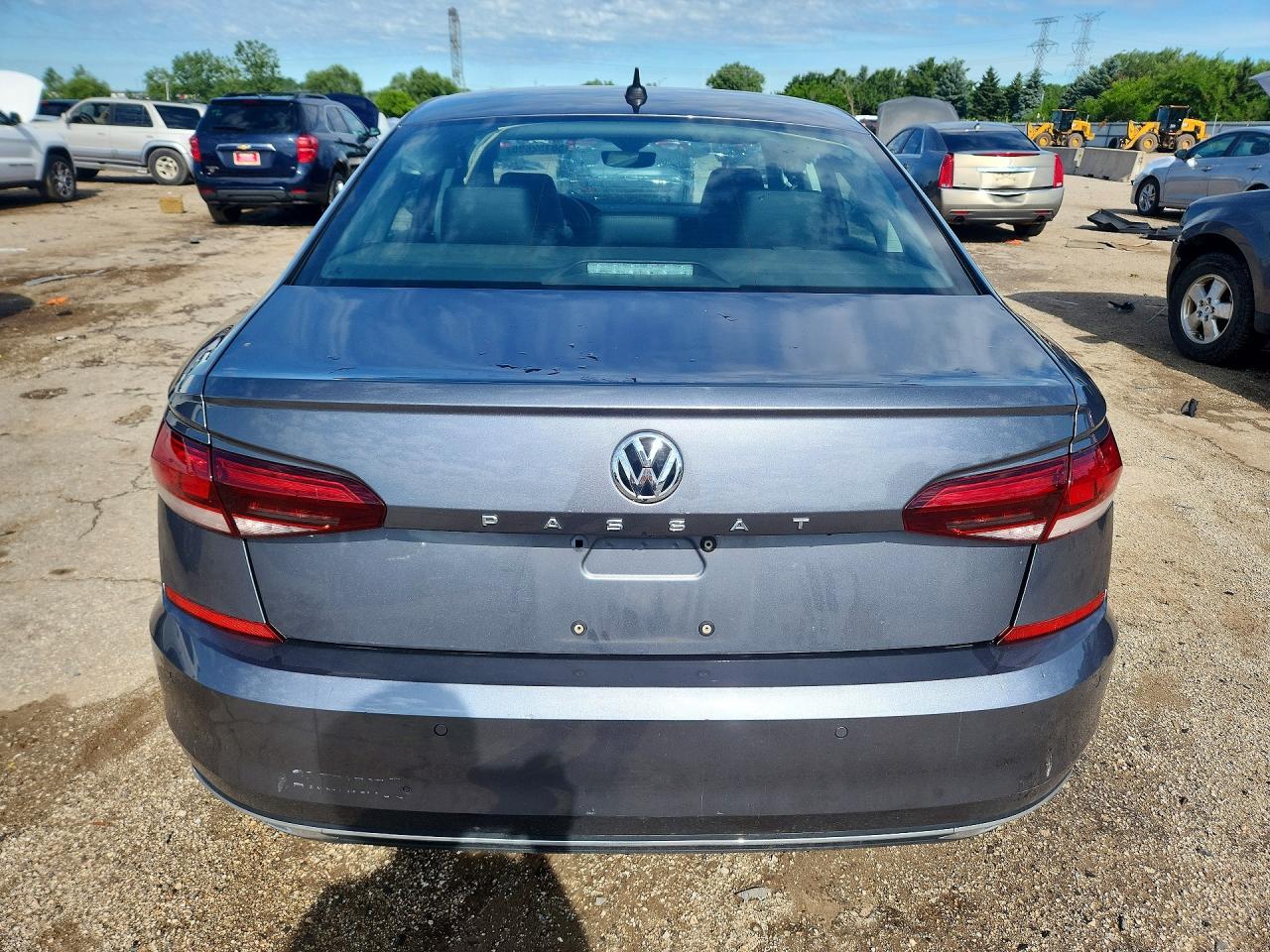 1VWBA7A38NC010298 · 2022 VOLKSWAGEN PASSAT · 6/12