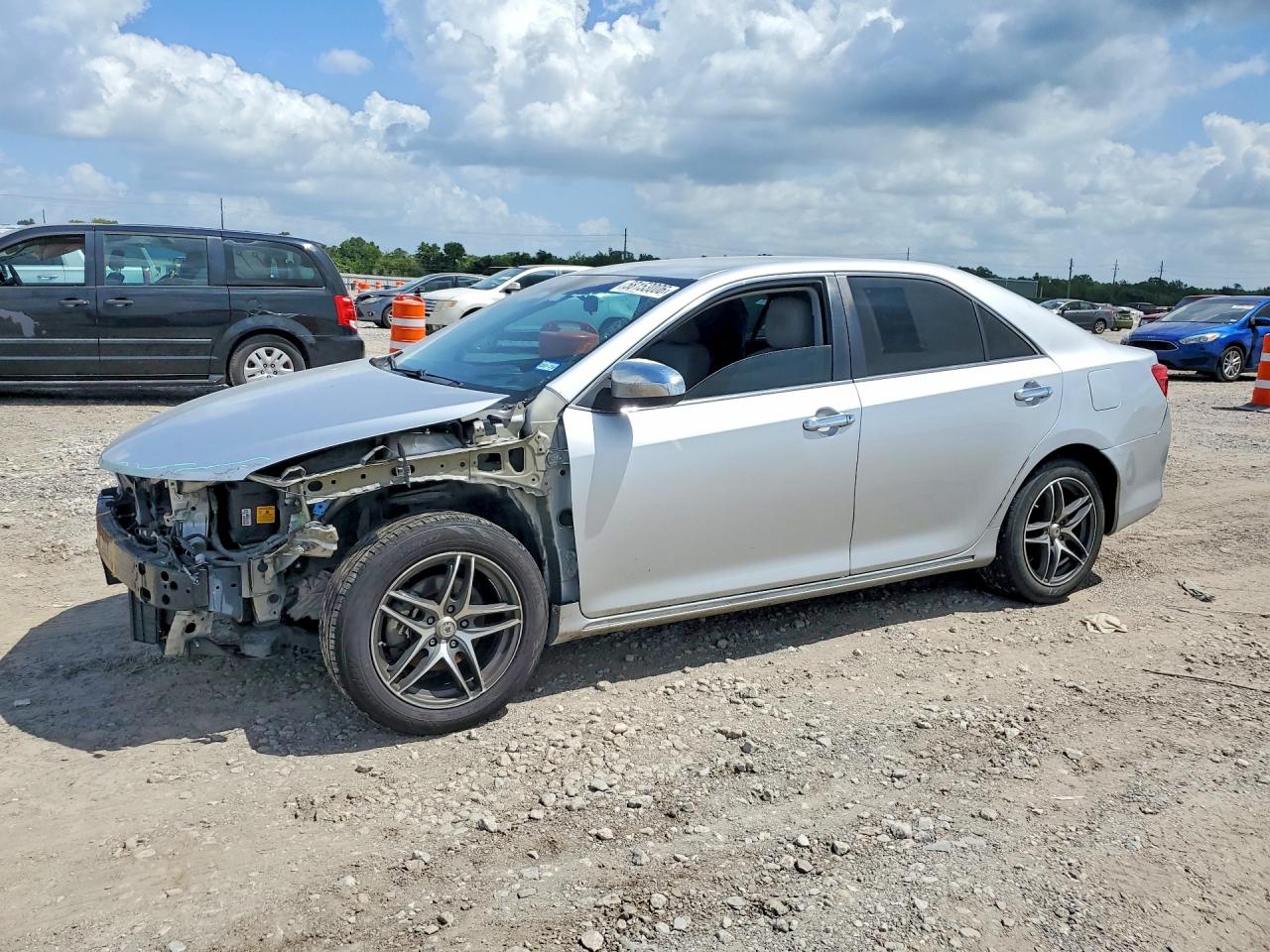 4T4BF1FK3ER404918 · 2014 TOYOTA CAMRY