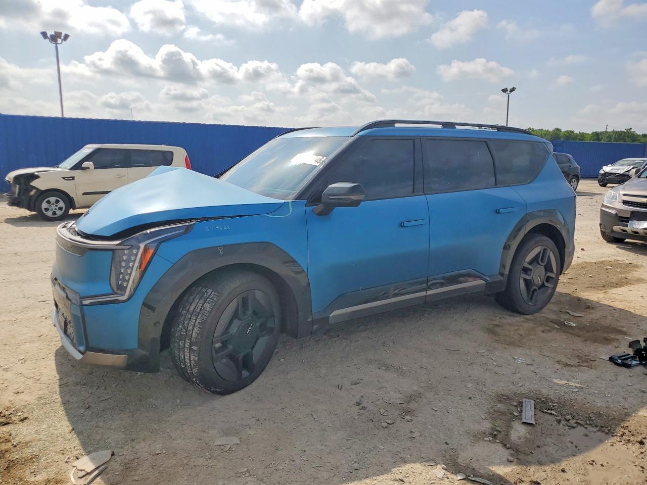 KNDAEFS53R6020058 · 2024 KIA EV9