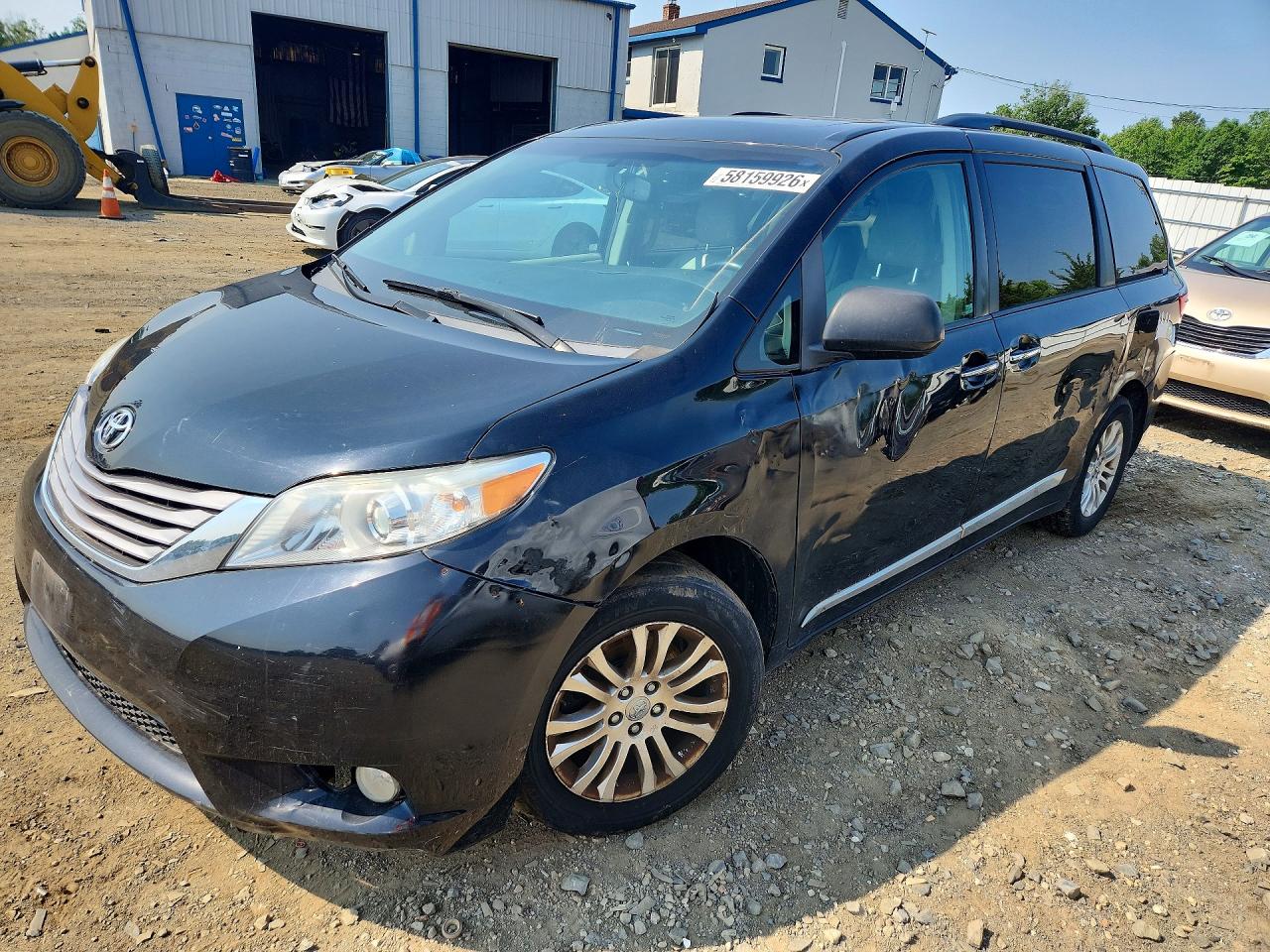 5TDYZ3DC4HS894172 · 2017 TOYOTA SIENNA