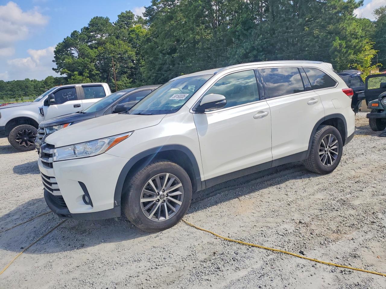 5TDKZRFHXKS561497 · 2019 TOYOTA HIGHLANDER