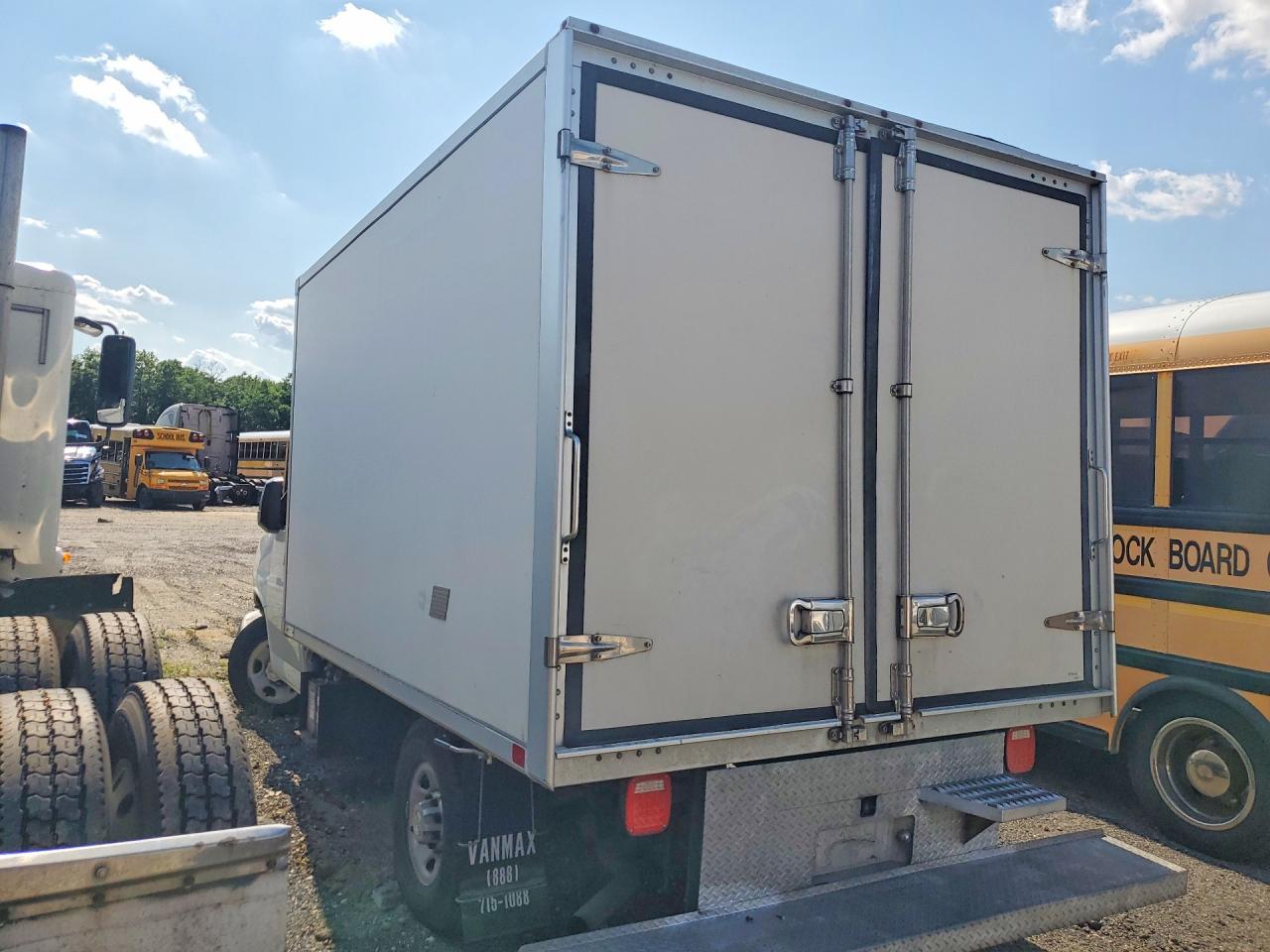 1GB0GRFP4M1171892 · 2021 CHEVROLET EXPRESS G3500 · 2/13