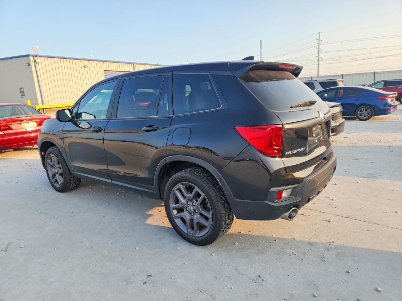 5FNYF8H52NB002759 · 2022 HONDA PASSPORT · 2/13