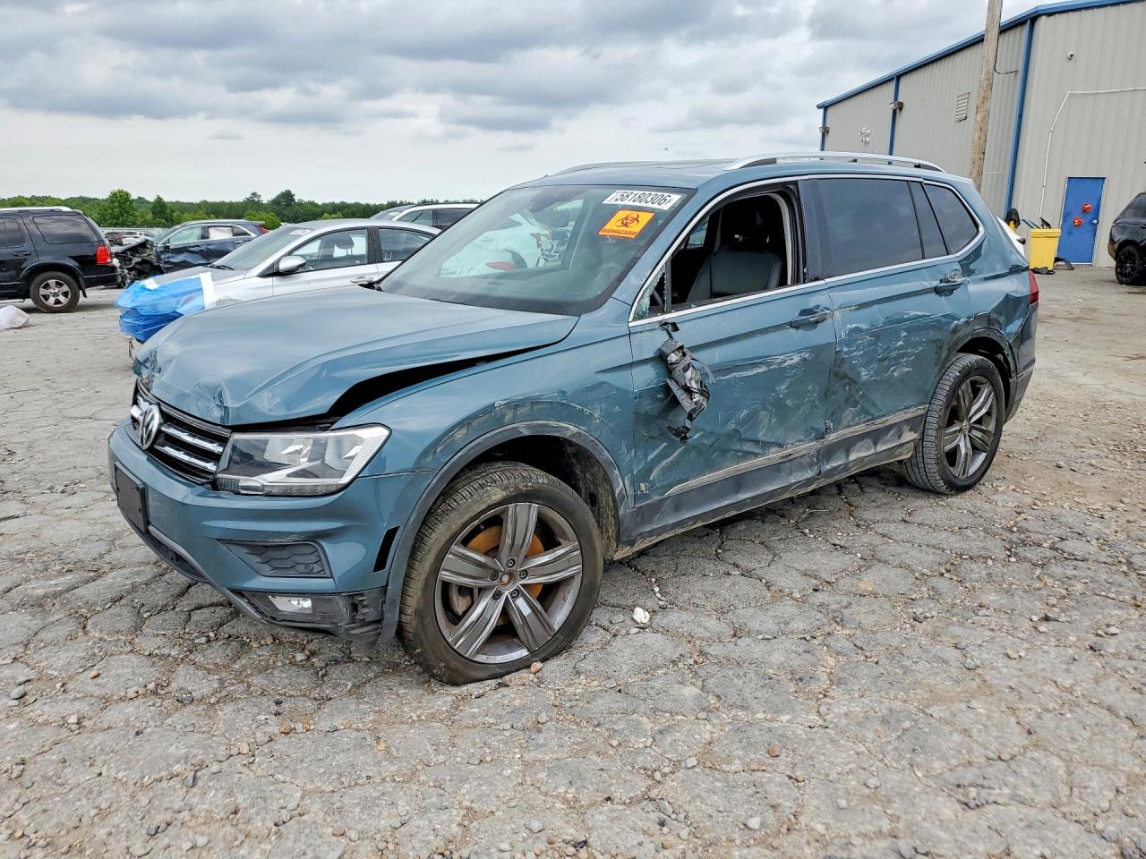 3VV2B7AX8LM089102 · 2020 VOLKSWAGEN TIGUAN