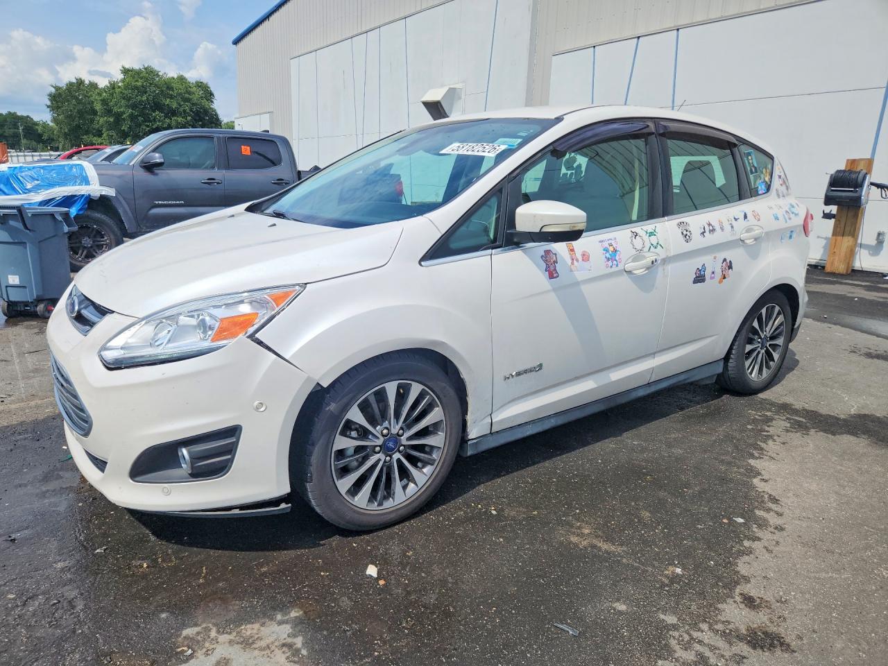 1FADP5DU8JL105849 · 2018 FORD C-MAX