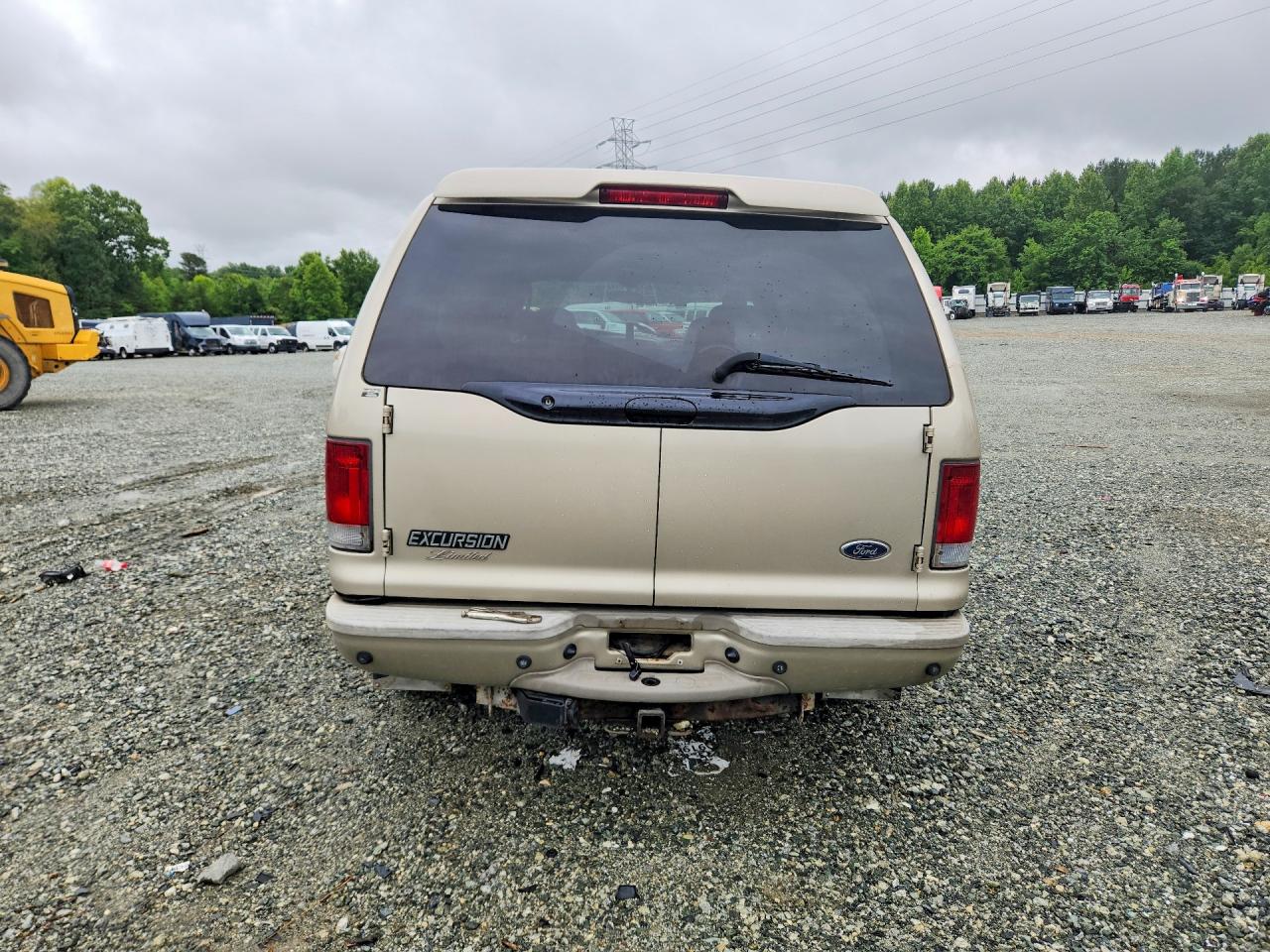 1FMSU43P94EB98014 · 2004 FORD EXCURSION · 6/13
