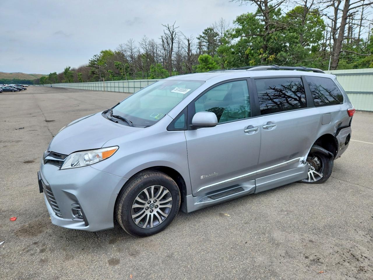 5TDYZ3DC0JS914505 · 2018 TOYOTA SIENNA