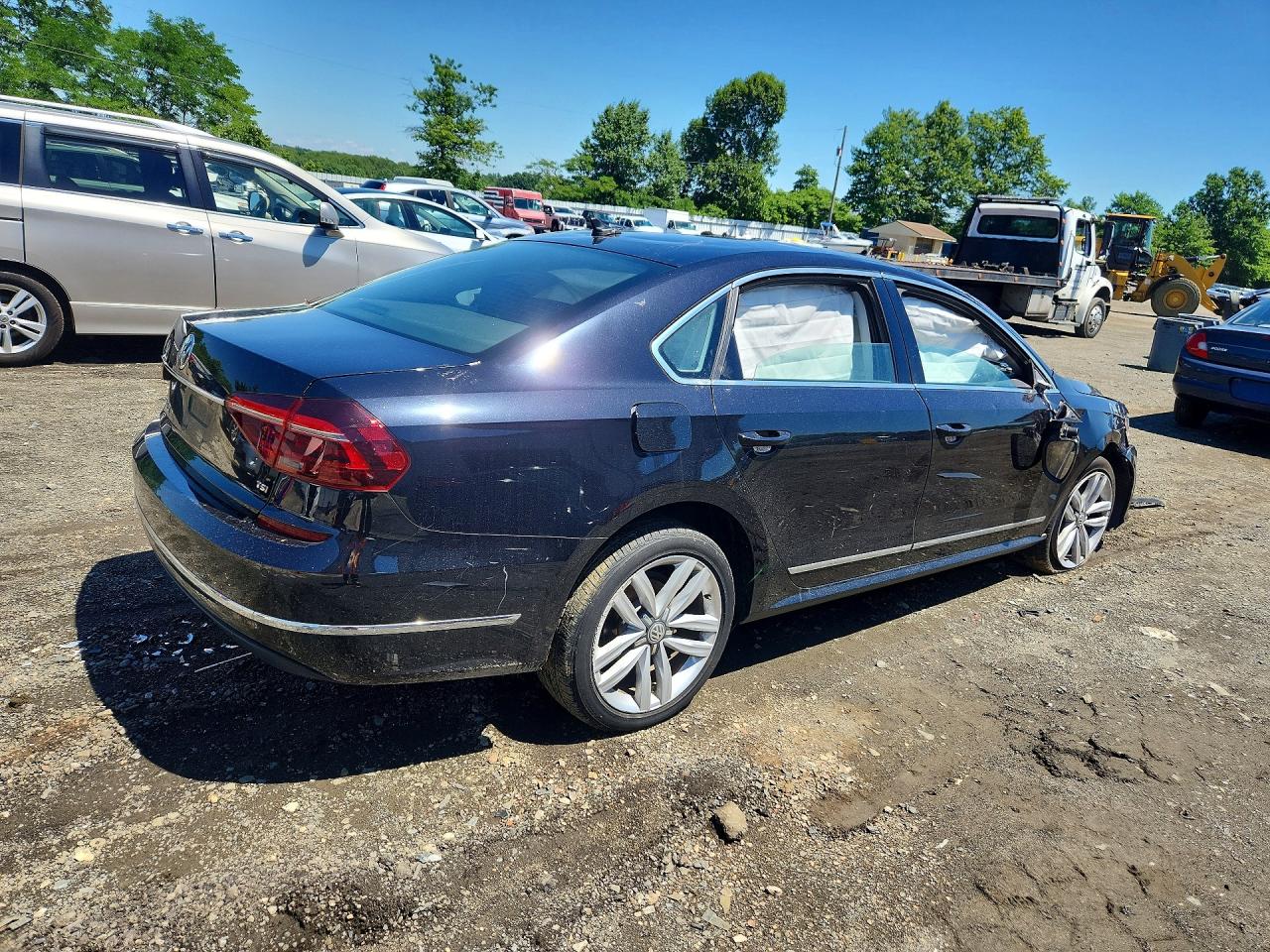 1VWGT7A39HC012937 · 2017 VOLKSWAGEN PASSAT · 3/12