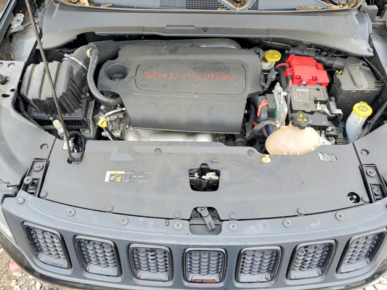 3C4NJCBB6MT585632 · 2021 JEEP COMPASS · 12/13