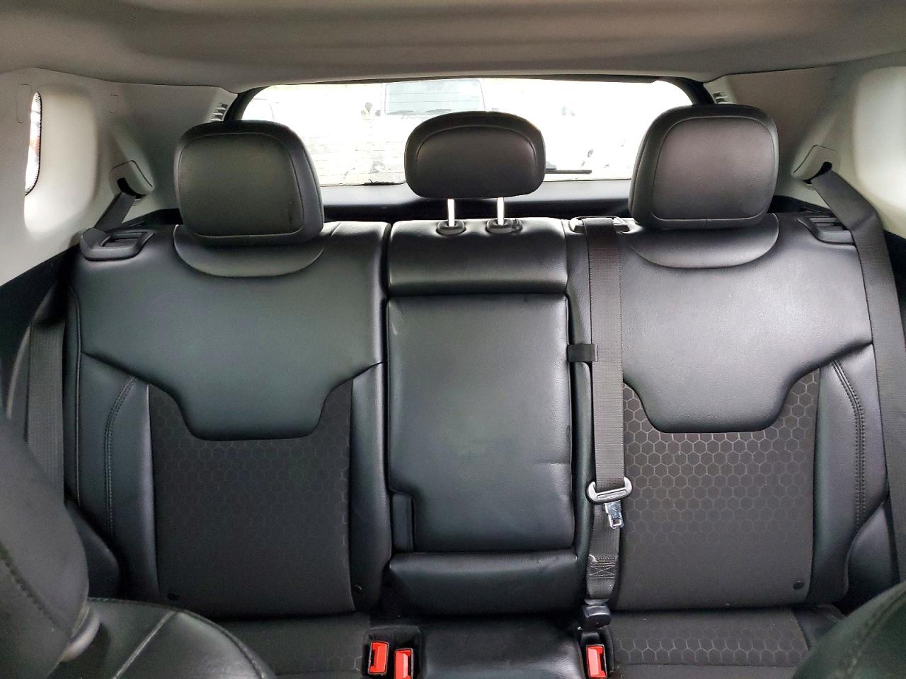 3C4NJCBB6MT585632 · 2021 JEEP COMPASS · 10/13