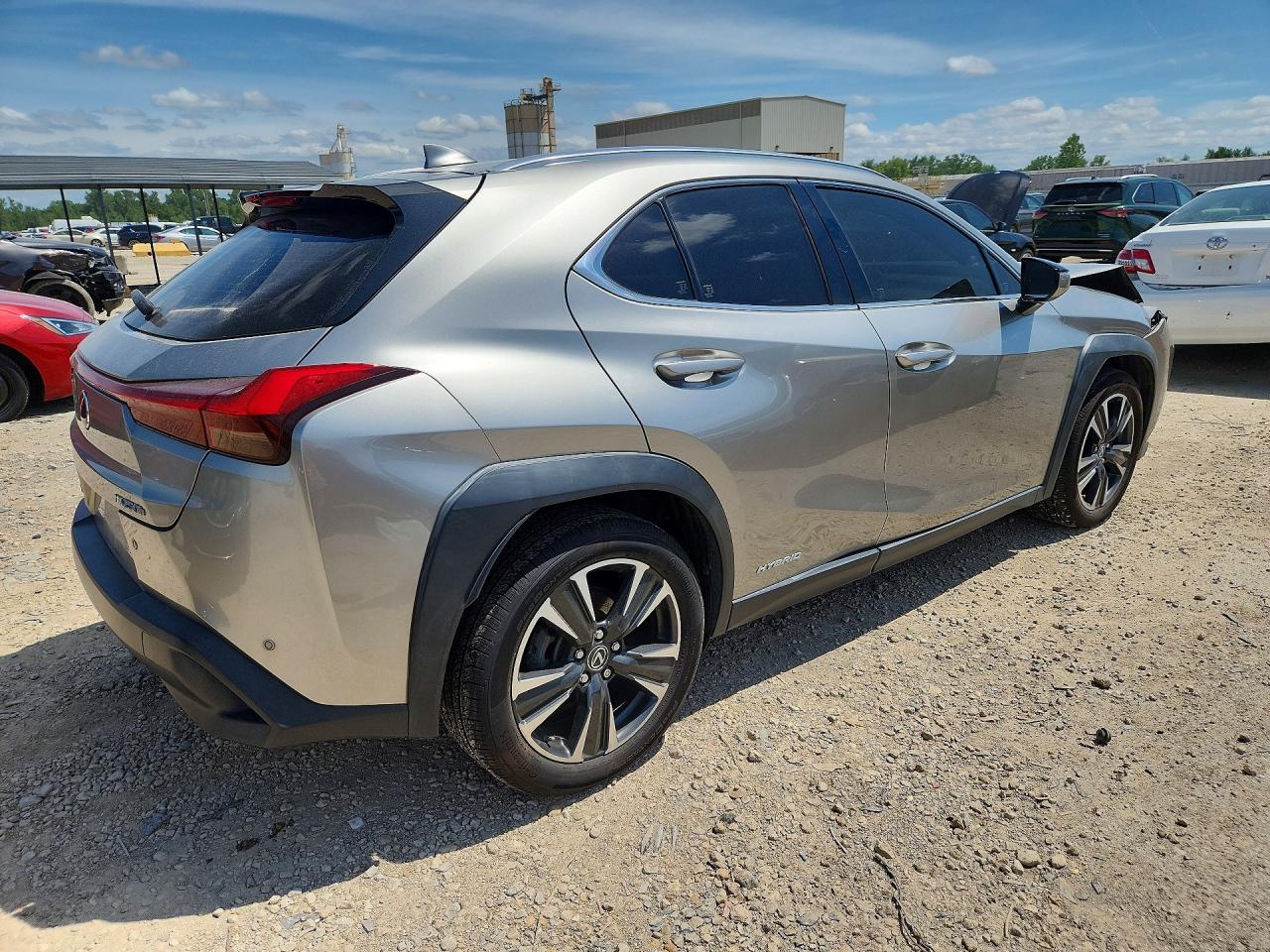 JTHP9JBH9L2032840 · 2020 LEXUS UX · 3/13