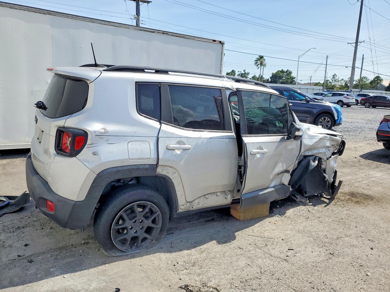 ZACNJBBB5KPK60577 · 2019 JEEP RENEGADE · 3/14
