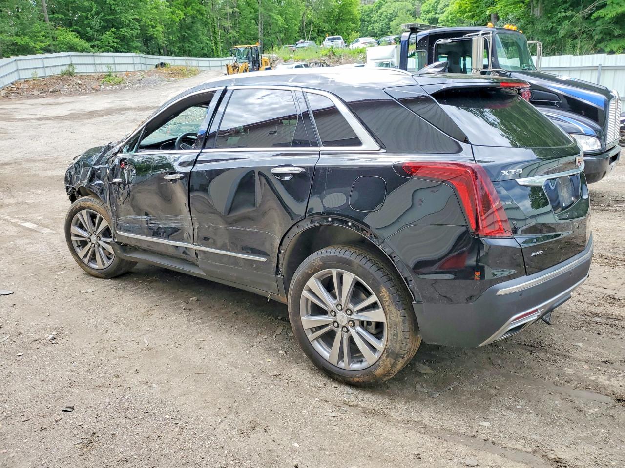 1GYKNDRS6RZ719309 · 2024 CADILLAC XT5 · 2/13