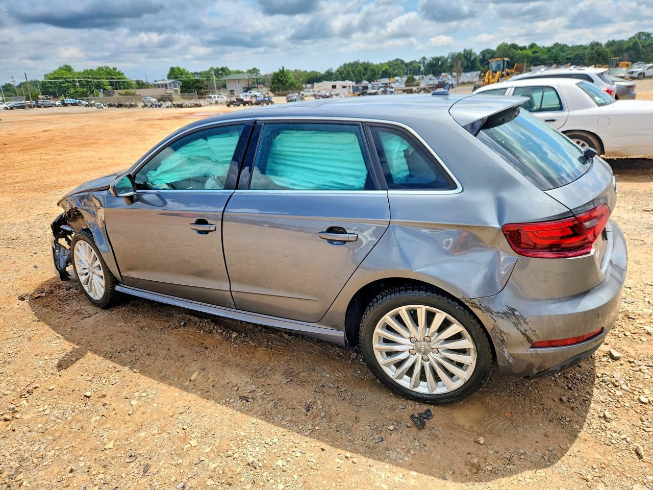 WAUTPBFF1GA066185 · 2016 AUDI A3 · 2/12