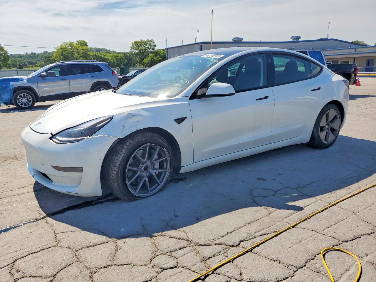 5YJ3E1EA2MF976925 · 2021 TESLA MODEL 3