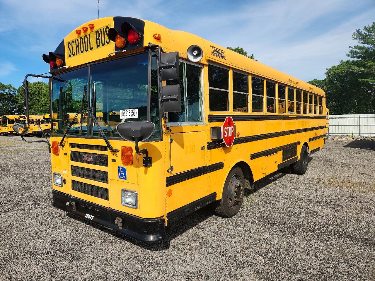 1T88M4E28B1136106 · 2011 THOMAS SAF-T-LINER C2 · 2/10