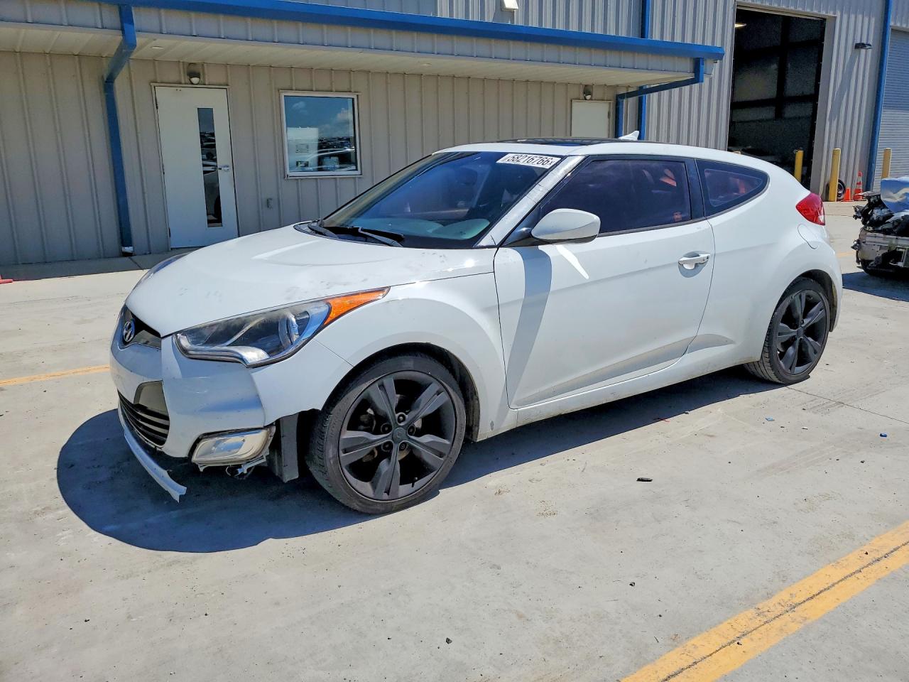 KMHTC6AD2GU300307 · 2016 HYUNDAI VELOSTER