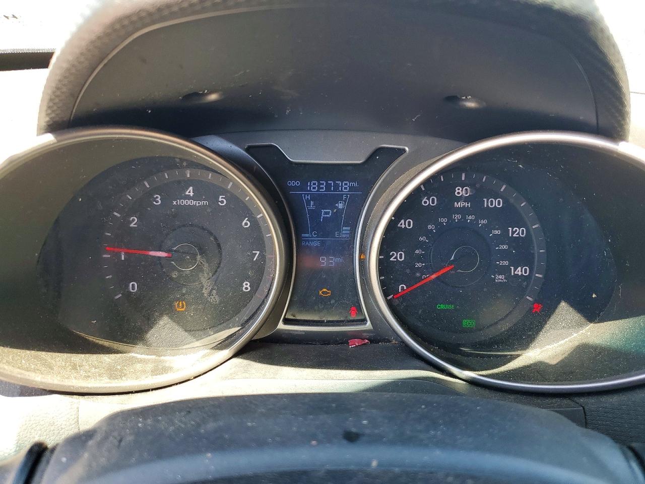 KMHTC6AD2GU300307 · 2016 HYUNDAI VELOSTER · 9/12