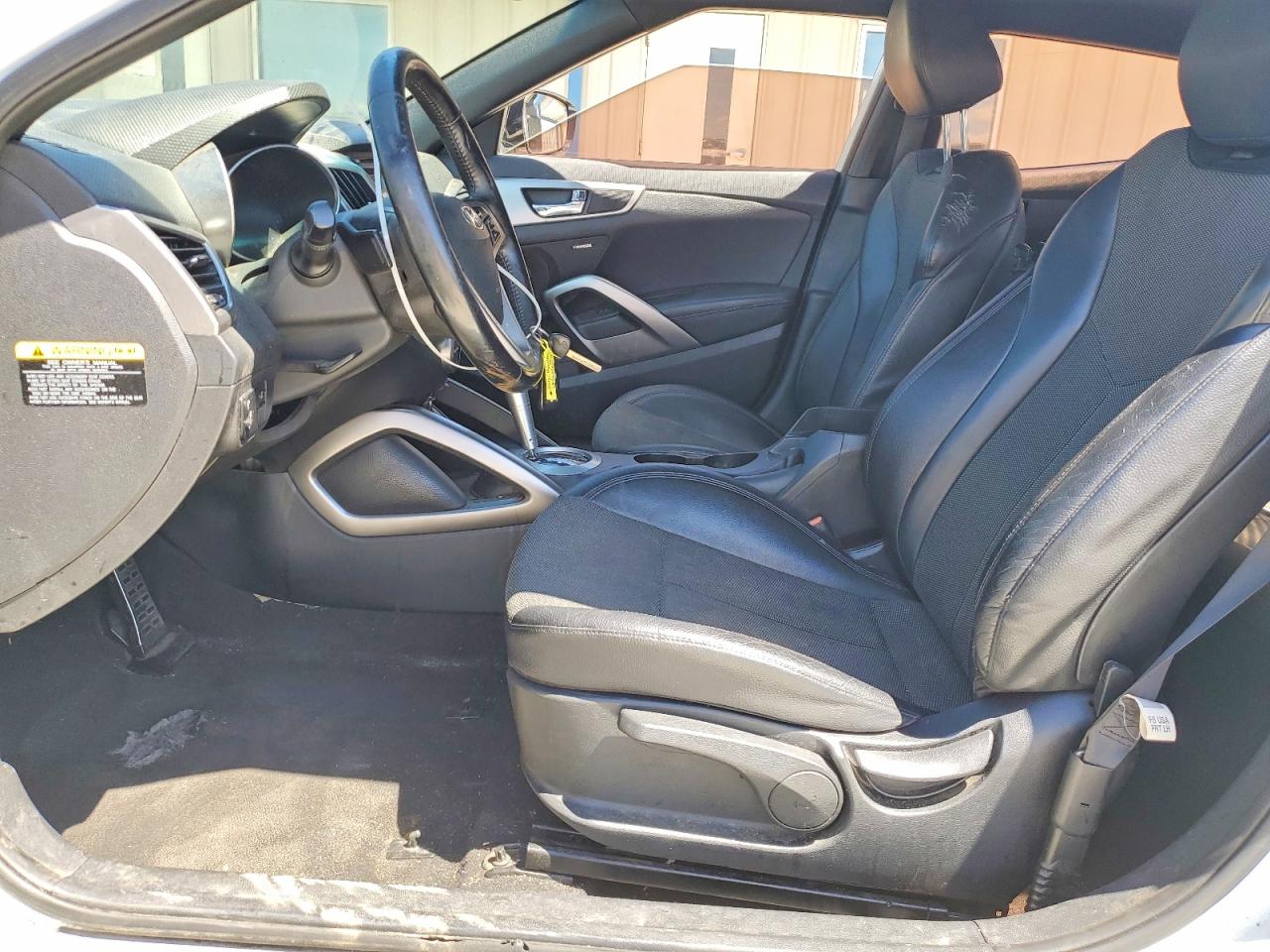 KMHTC6AD2GU300307 · 2016 HYUNDAI VELOSTER · 7/12