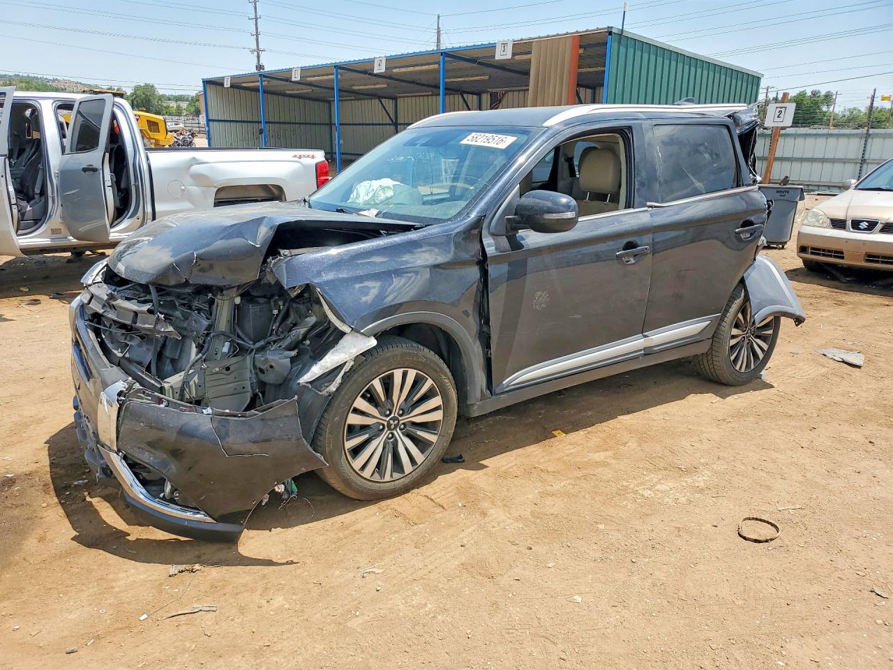JA4AD3A33LZ013256 · 2020 MITSUBISHI OUTLANDER