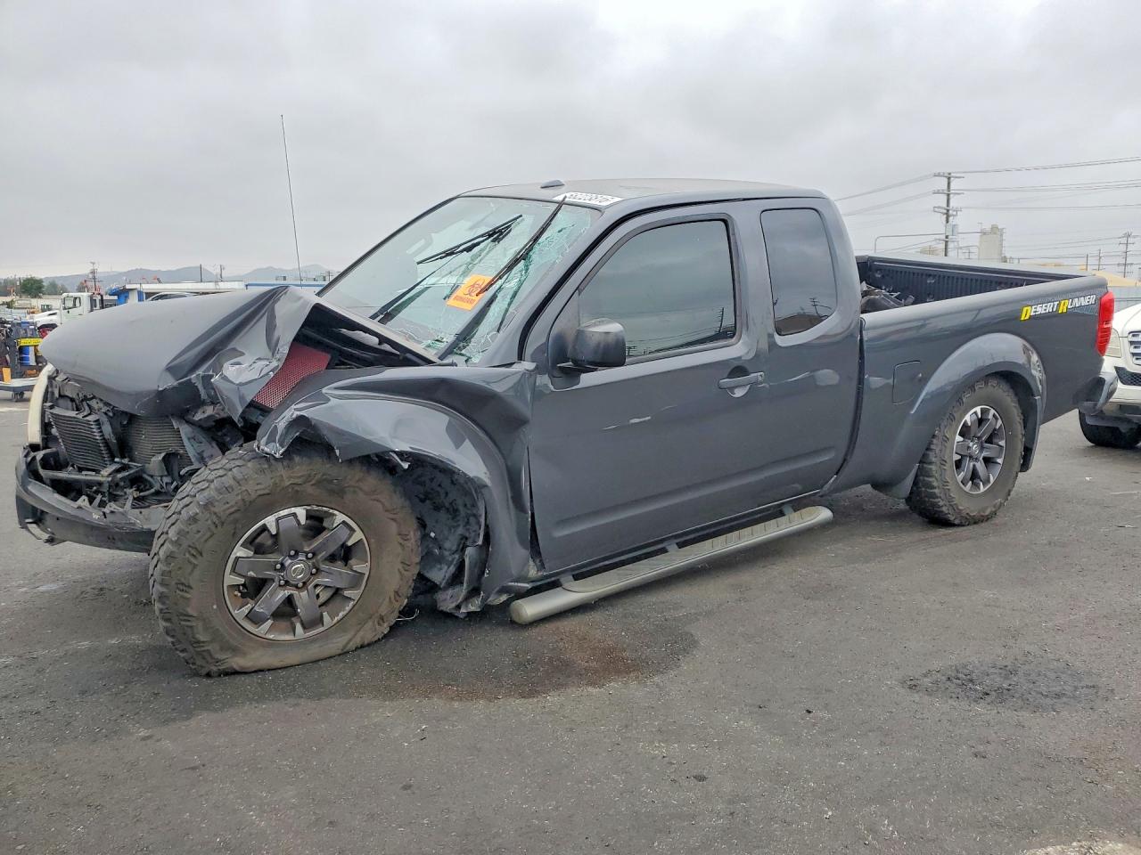 2015 NISSAN FRONTIER
