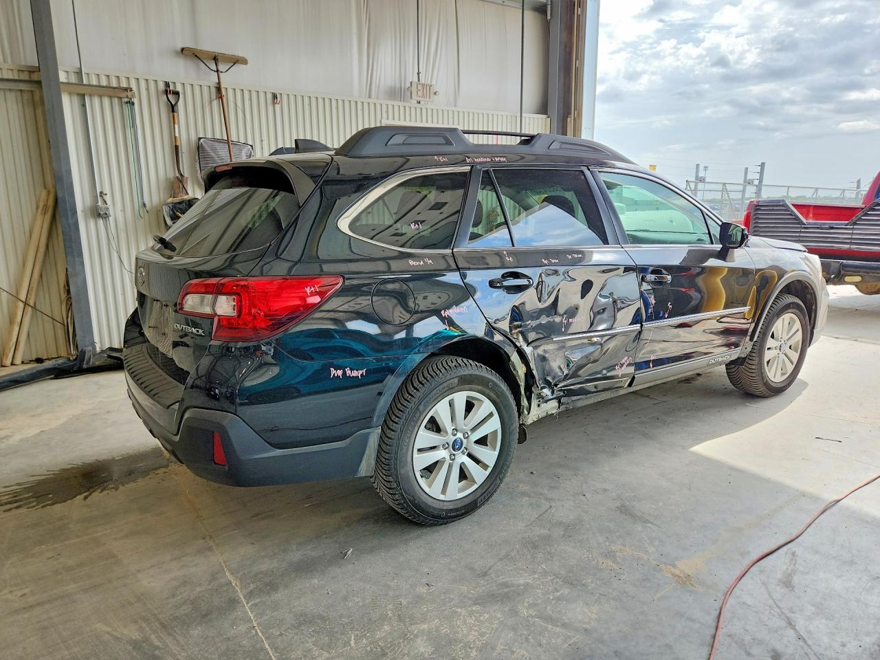 4S4BSAHC5K3244182 · 2019 SUBARU OUTBACK · 3/12
