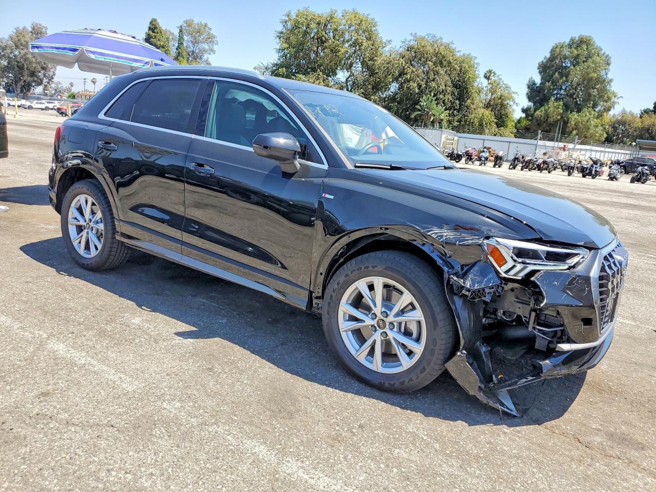 WA1DECF36S1040550 · 2025 AUDI Q3 · 4/13