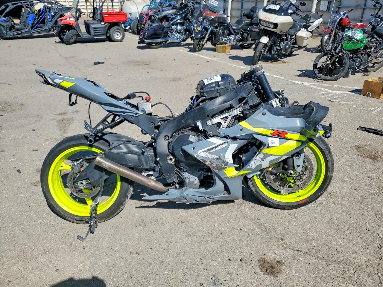 JS1GT78A0F2100263 · 2015 SUZUKI GSX-R1000