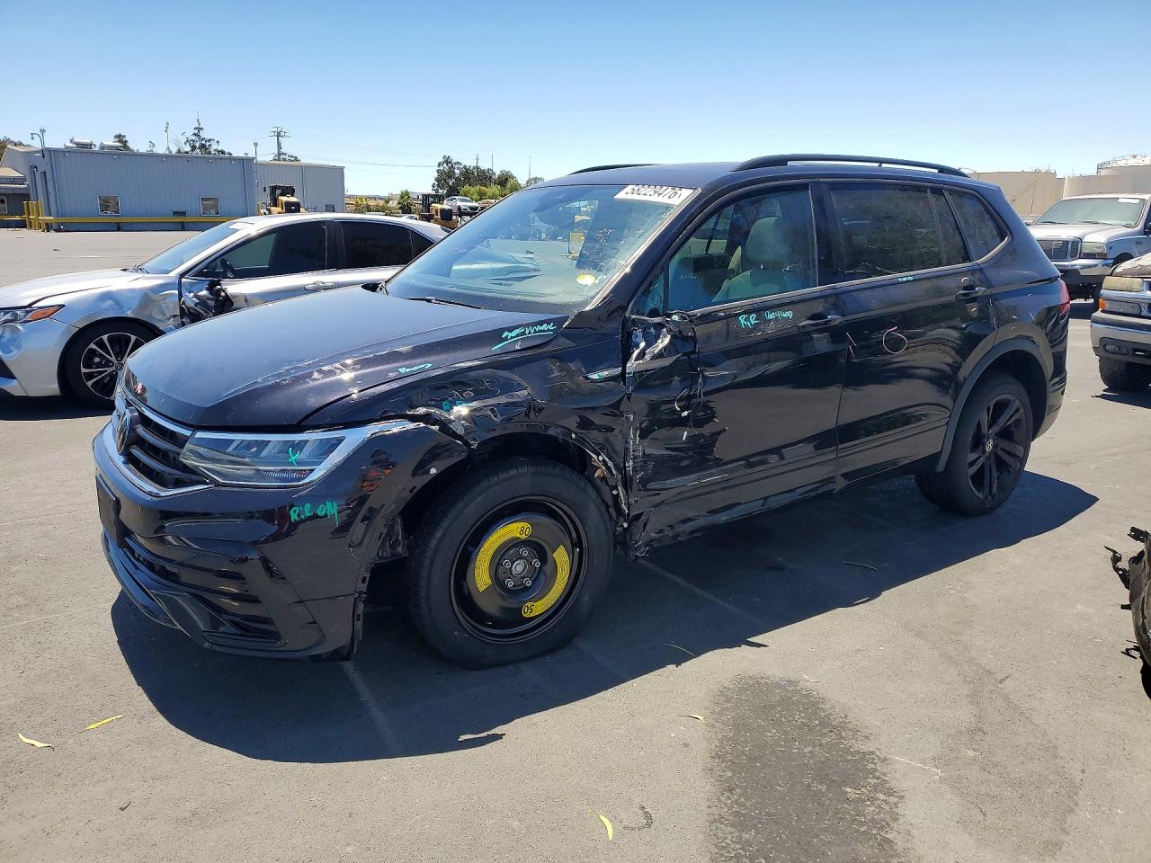 3VVCB7AX6PM034142 · 2023 VOLKSWAGEN TIGUAN