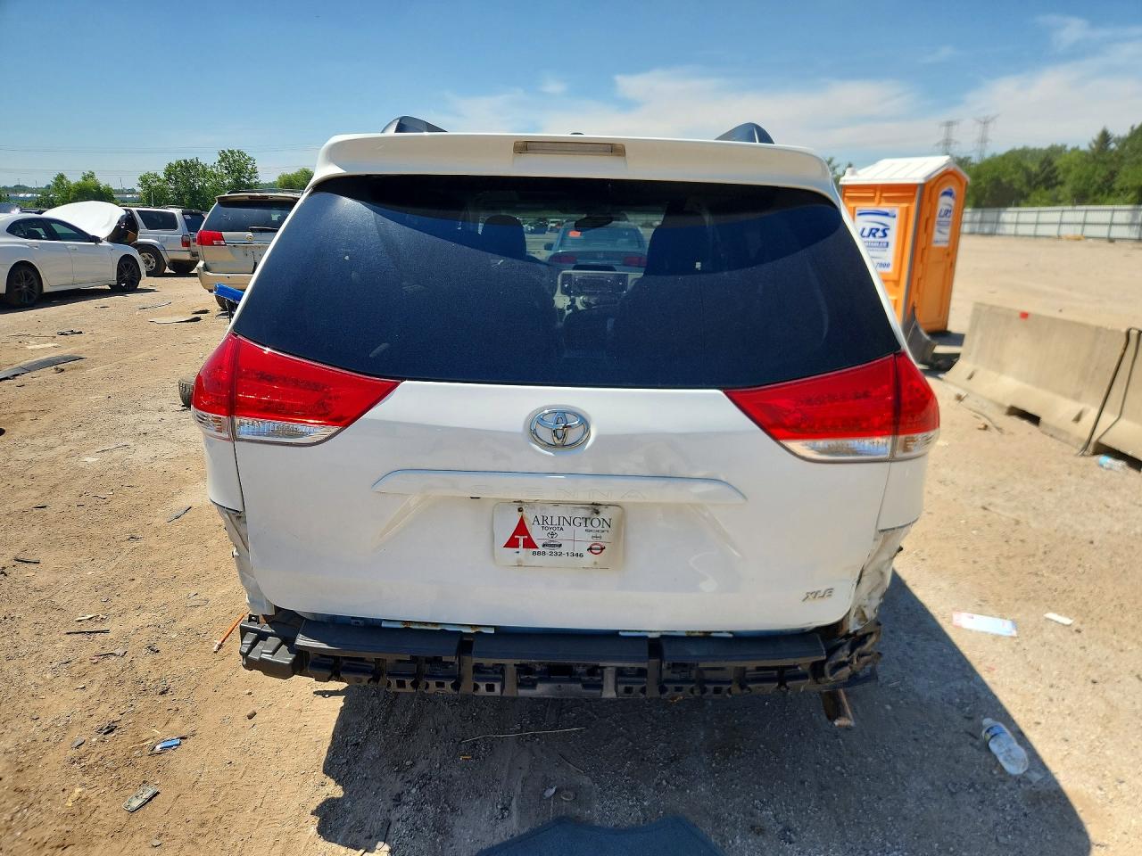 5TDYK3DC6ES407845 · 2014 TOYOTA SIENNA · 6/14