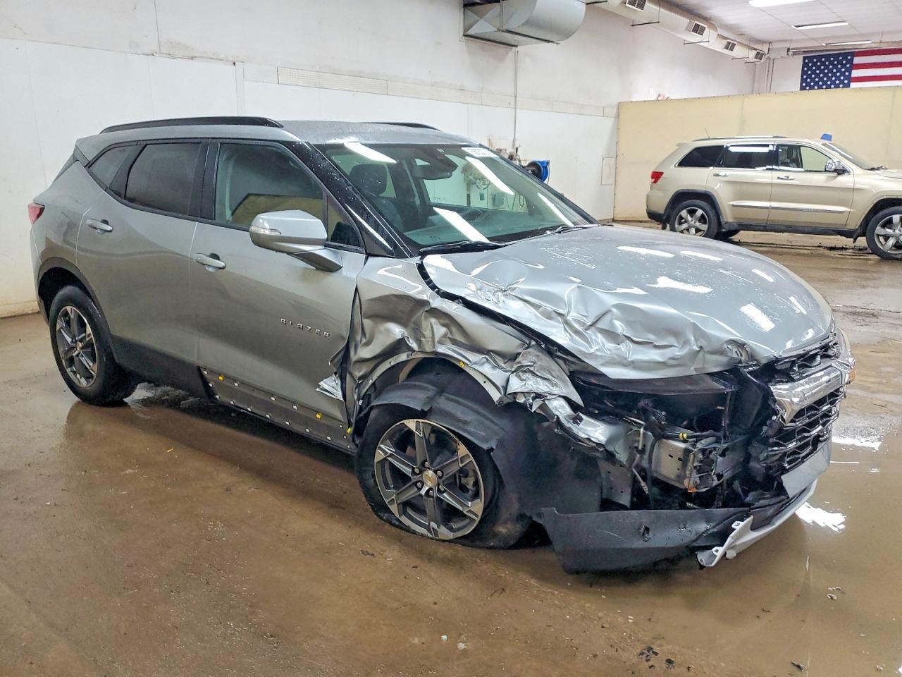 3GNKBJRS6SS162974 · 2025 CHEVROLET BLAZER · 4/13