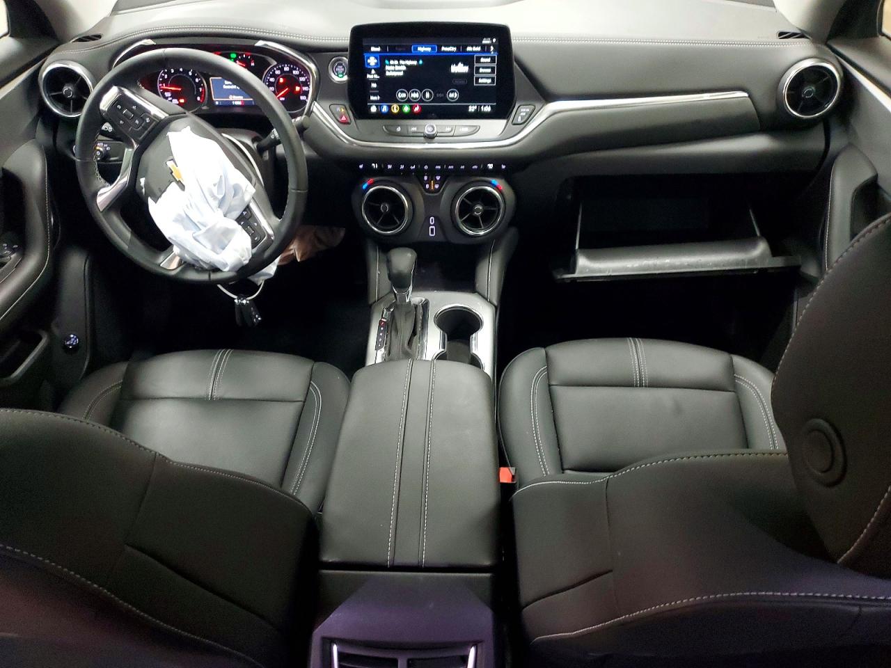 3GNKBJRS6SS162974 · 2025 CHEVROLET BLAZER · 8/13