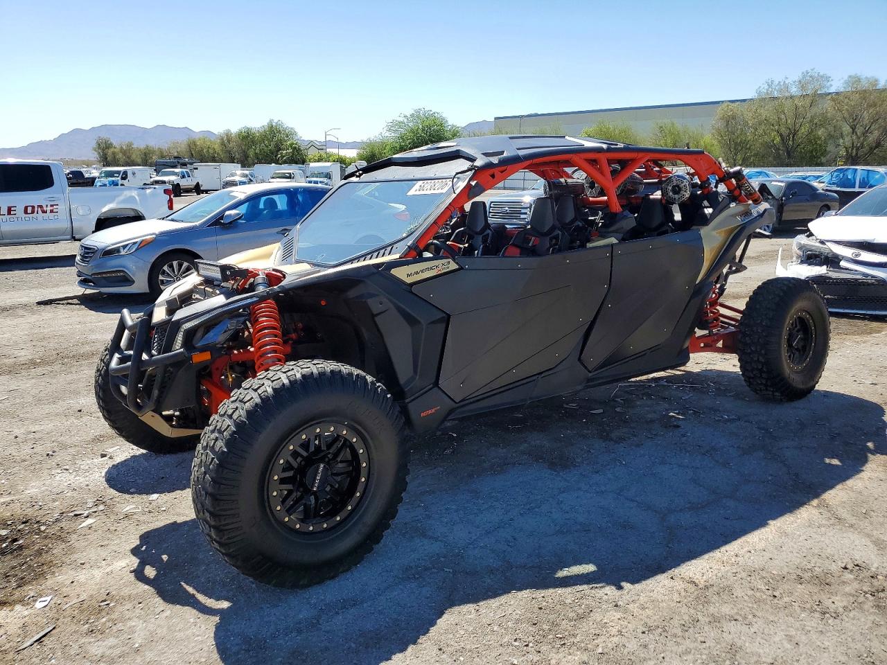 3JBVNAW4XJK002536 · 2018 CAN-AM MAVERICK X3 · 2/10