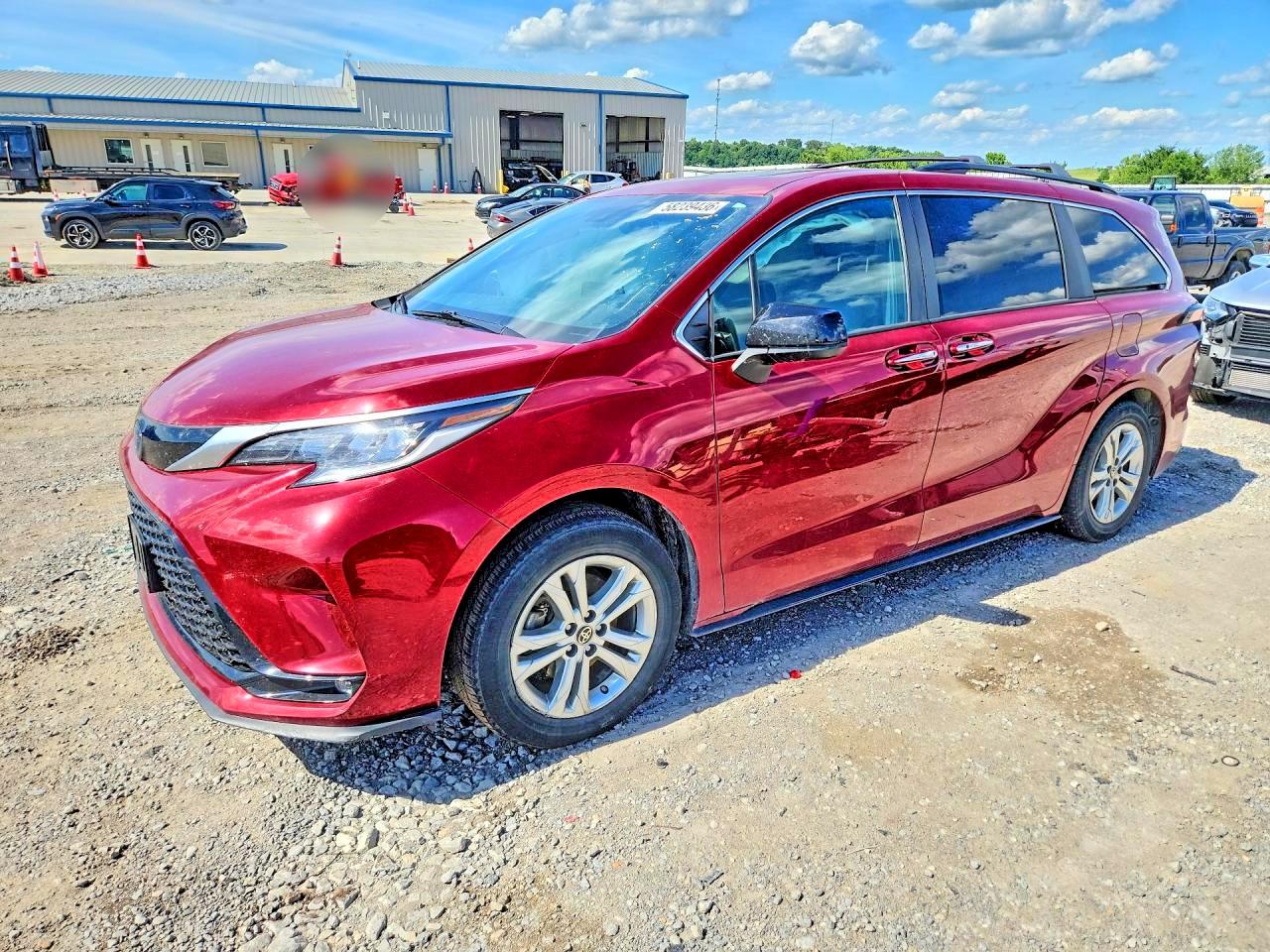 5TDDSKFC2NS055059 · 2022 TOYOTA SIENNA