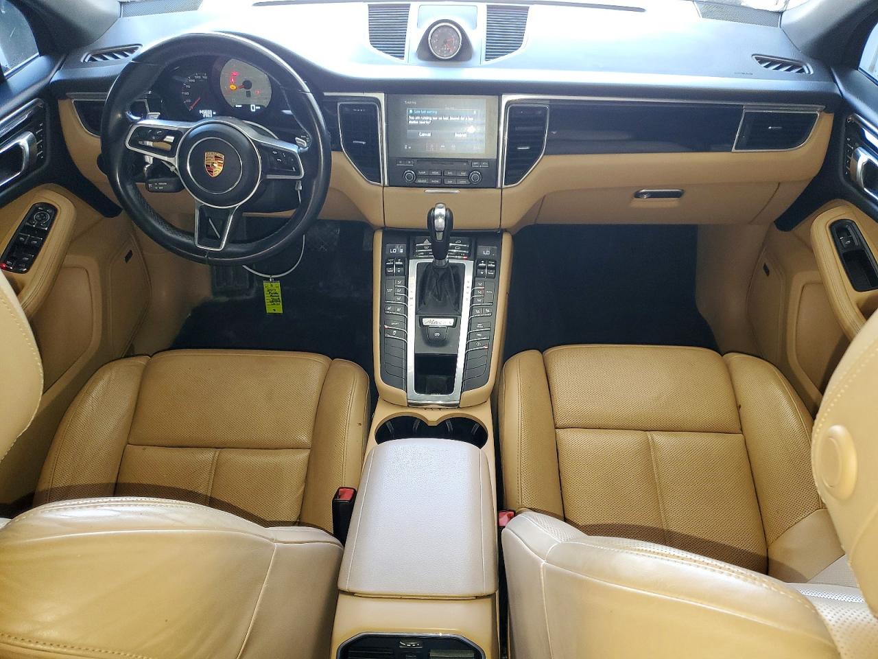 WP1AB2A57HLB13179 · 2017 PORSCHE MACAN · 8/13