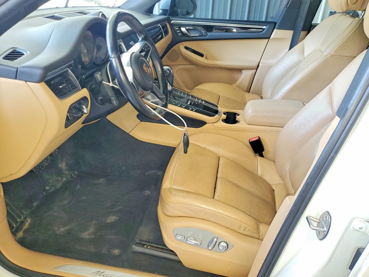 WP1AB2A57HLB13179 · 2017 PORSCHE MACAN · 7/13