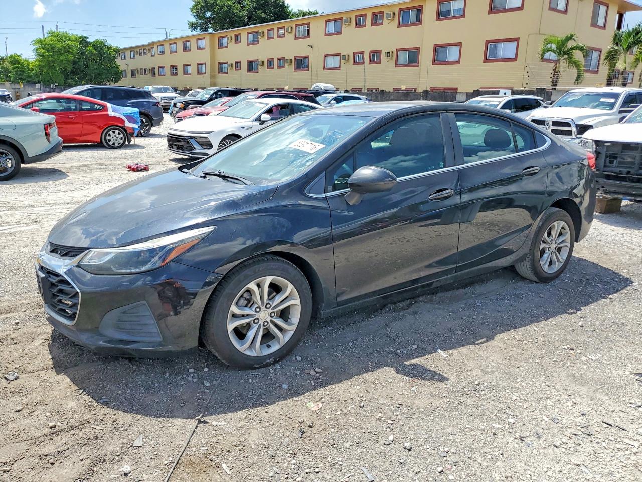 1G1BE5SM9K7144611 · 2019 CHEVROLET CRUZE