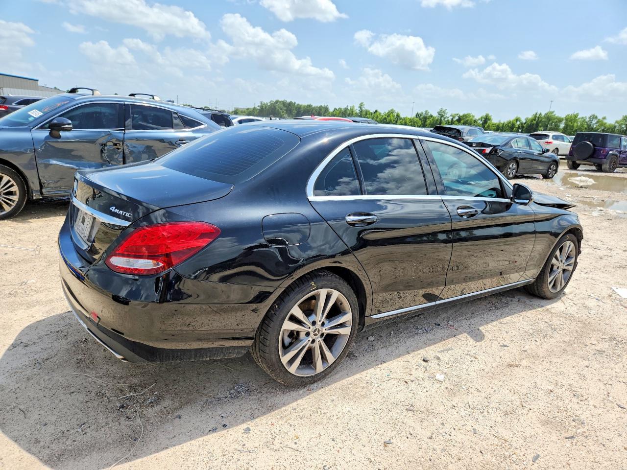 55SWF4KB1JU263050 · 2018 MERCEDES-BENZ C · 3/13