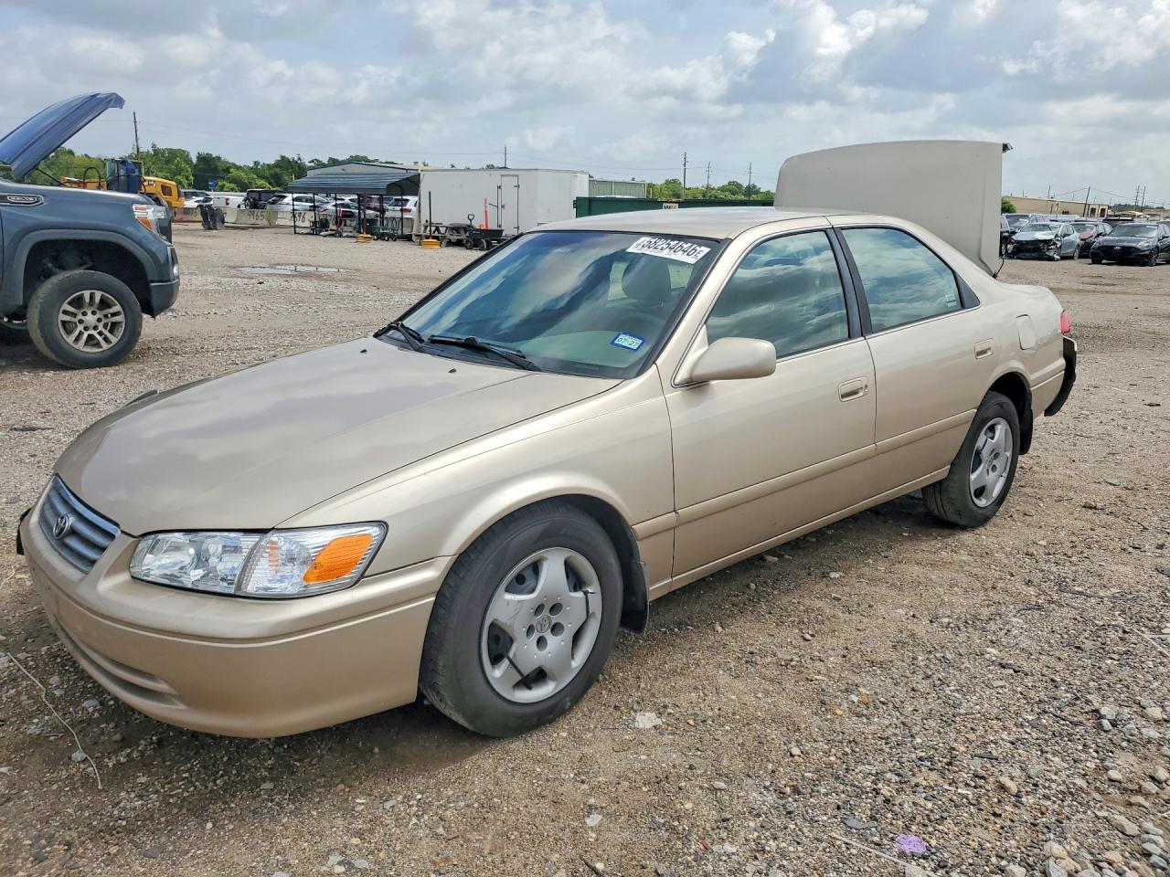 JT2BG22K010561551 · 2001 TOYOTA CAMRY