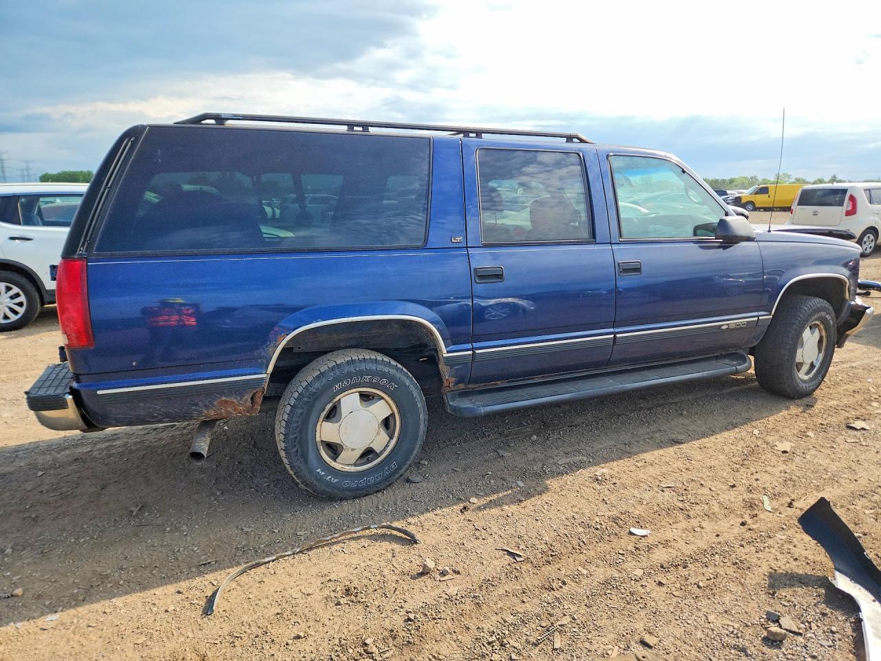 1GNFK16R4XJ459334 · 1999 CHEVROLET SUBURBAN · 3/12