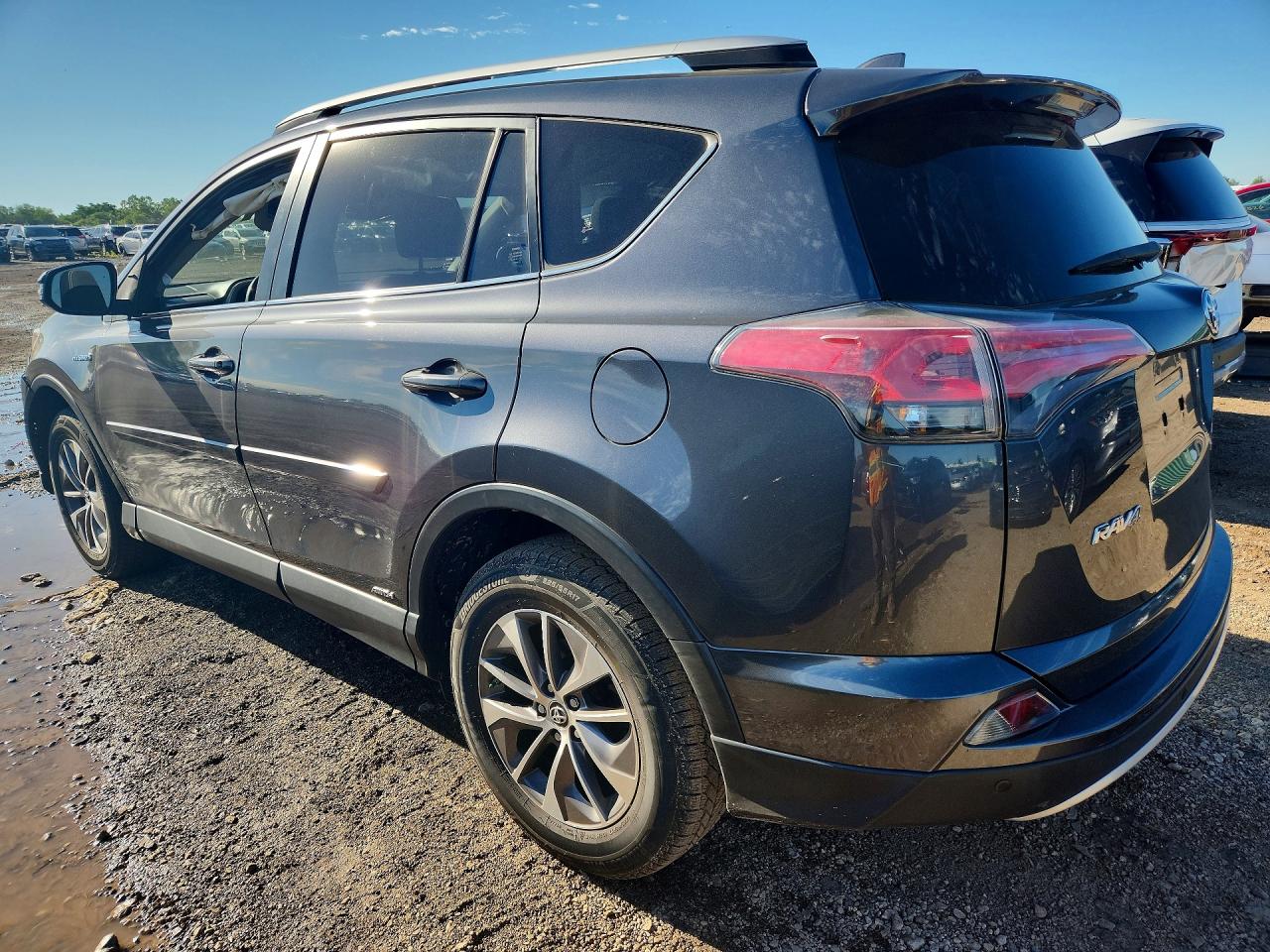 JTMRJREV3GD040380 · 2016 TOYOTA RAV4 HV · 2/12